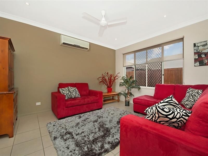 Bentley Park QLD 4869