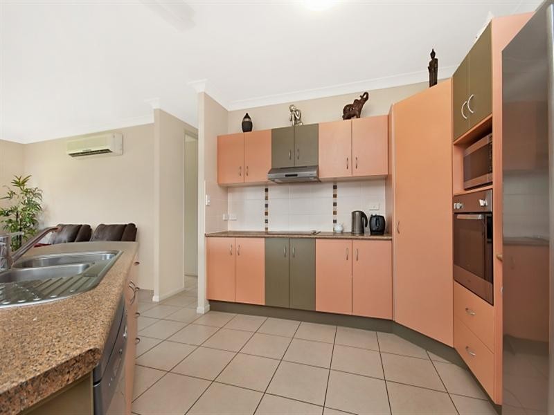 Bentley Park QLD 4869