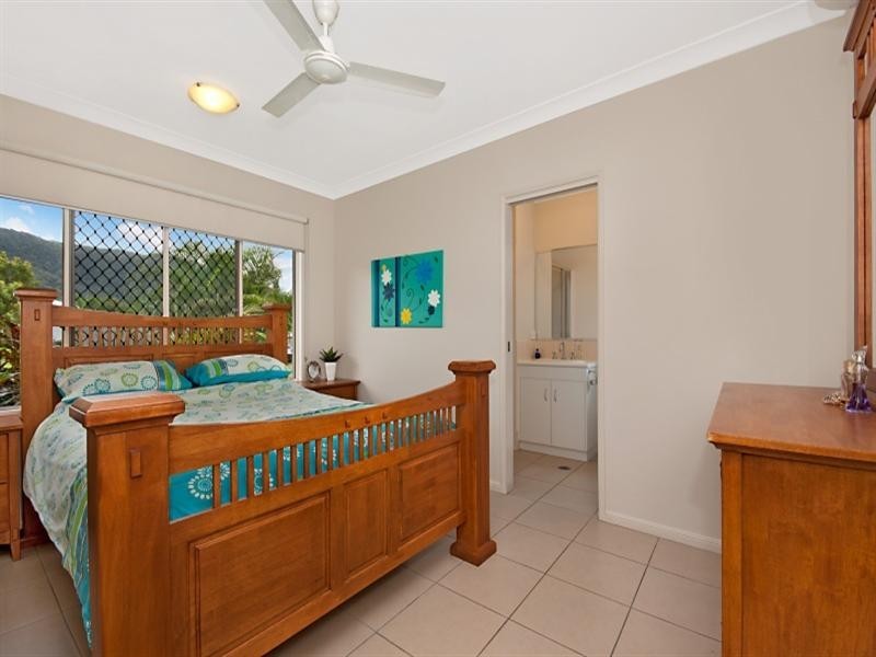 Bentley Park QLD 4869