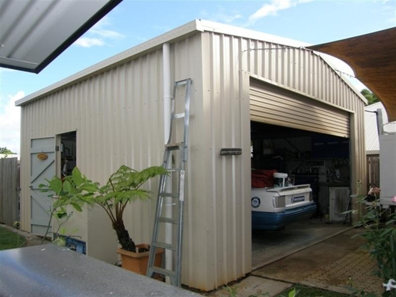 4 Hillman Place, Bentley Park QLD 4869