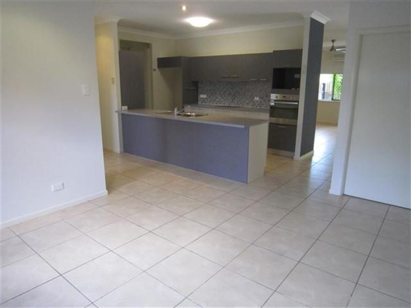 18 Cliffdale Street, Bentley Park QLD 4869