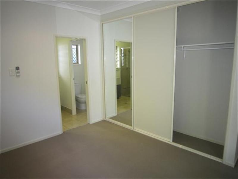 18 Cliffdale Street, Bentley Park QLD 4869