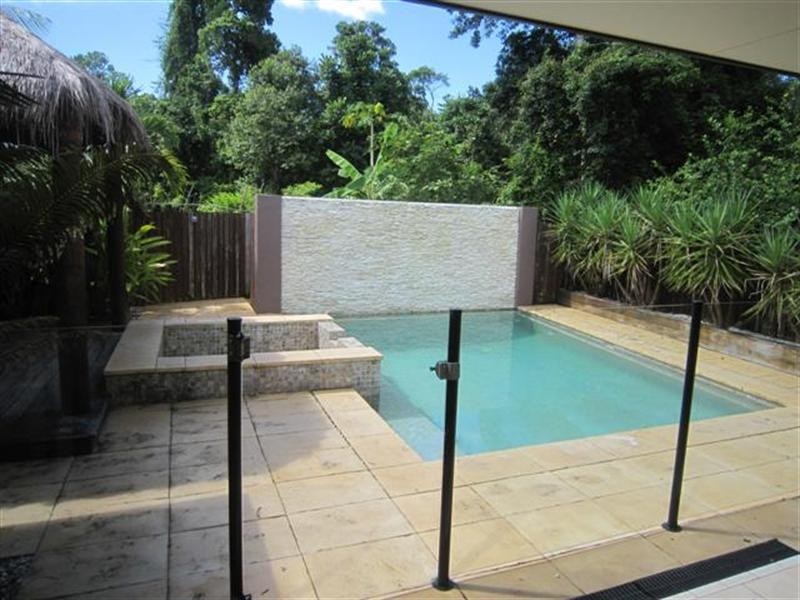 18 Cliffdale Street, Bentley Park QLD 4869