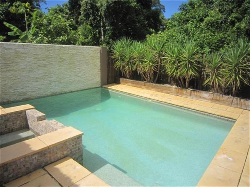 18 Cliffdale Street, Bentley Park QLD 4869