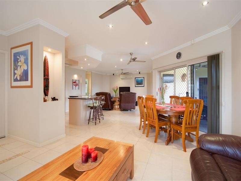 9 Laidley Close, Bentley Park QLD 4869