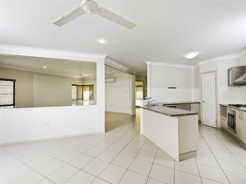 Bentley Park QLD 4869