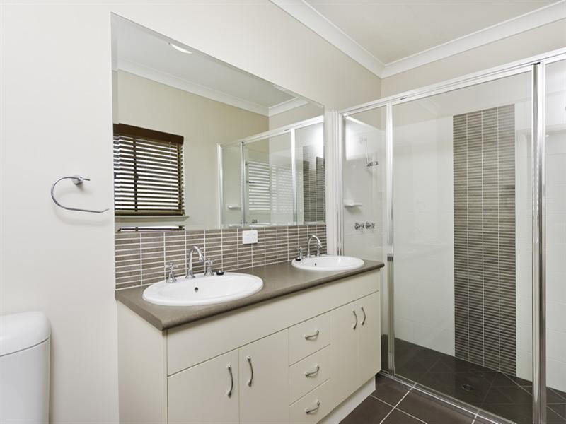 Bentley Park QLD 4869