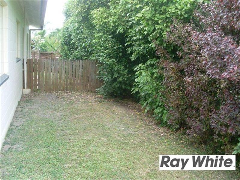 10 Lorraine Close, Bentley Park QLD 4869