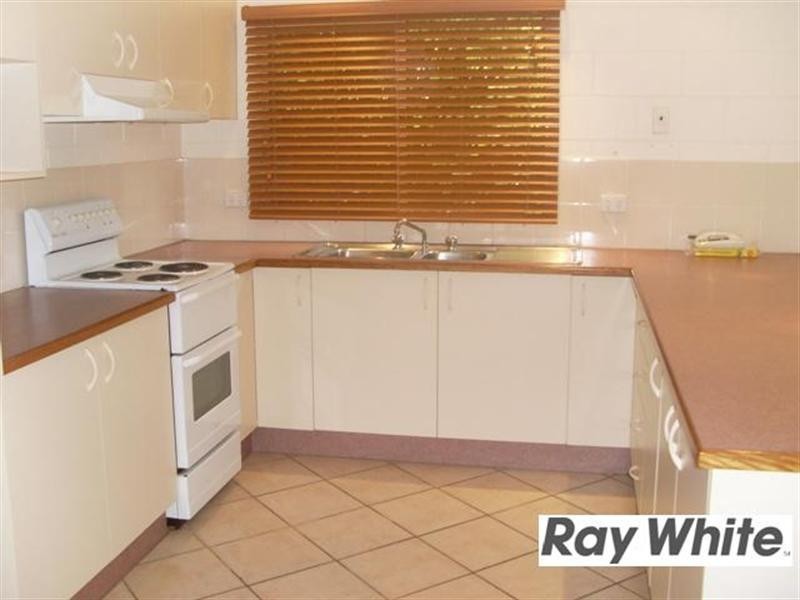 10 Lorraine Close, Bentley Park QLD 4869