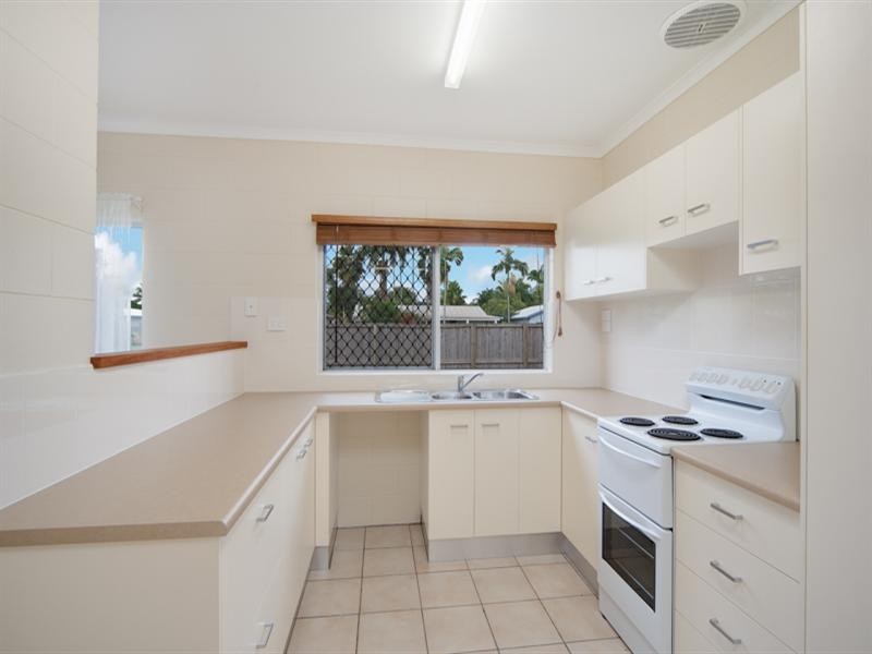 Bentley Park QLD 4869