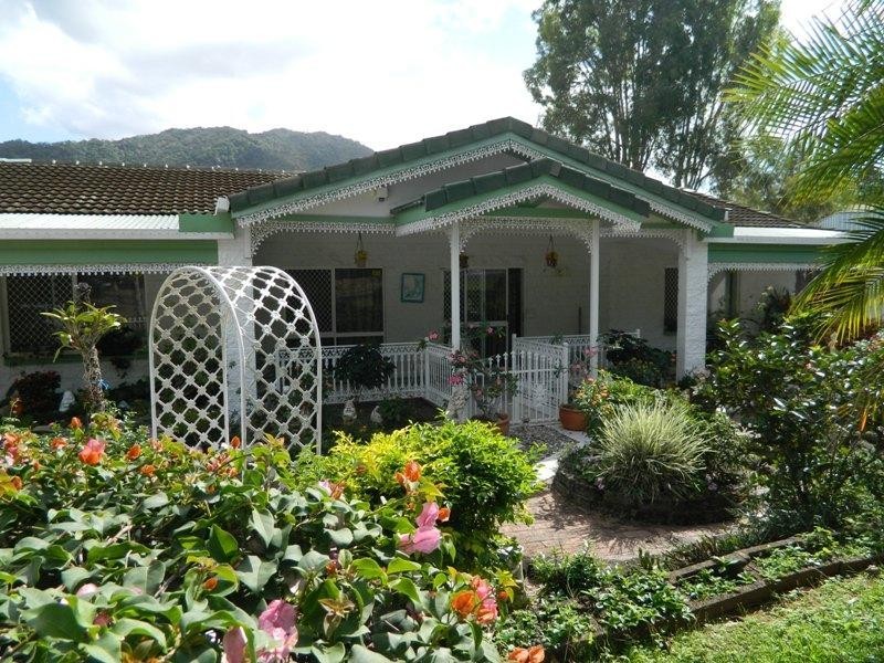 61 Mestrez Street, Mooroobool QLD 4870