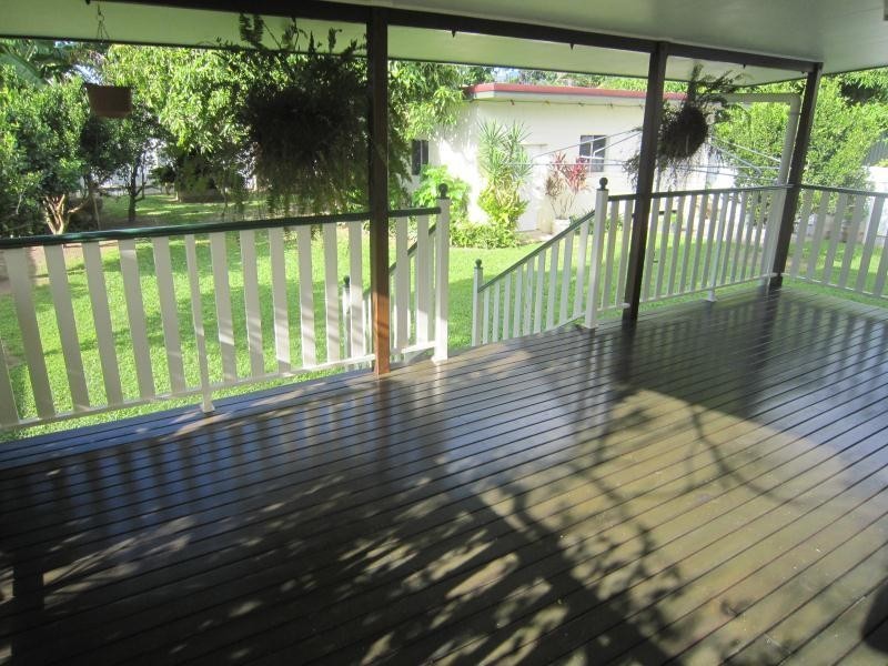 52 Hayward Street, Mooroobool QLD 4870