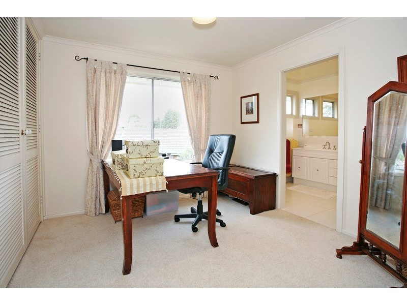 3 Glenys Court, Belmont VIC 3216