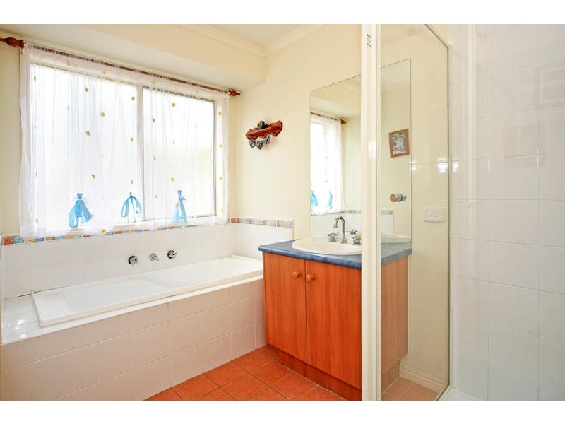 18-20 Blackbird Court, Lara VIC 3212