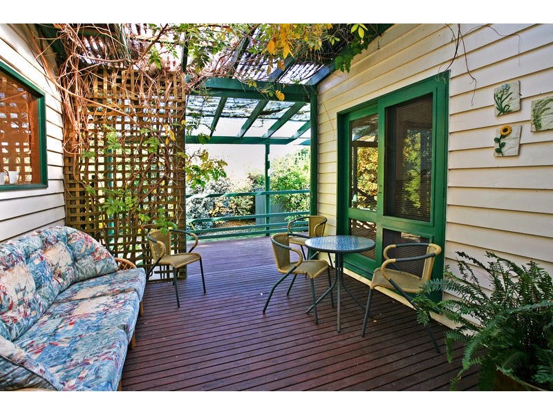 71 North Valley Road, Highton VIC 3216