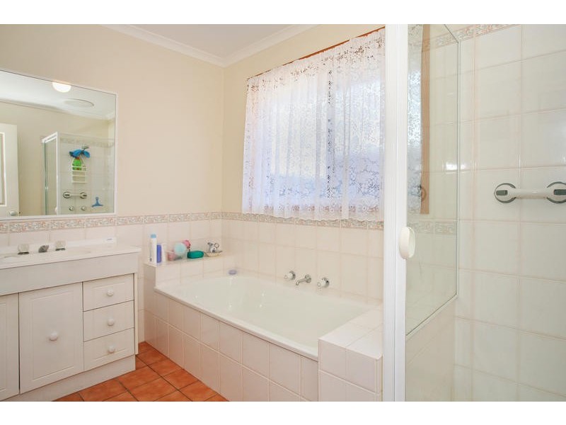 1 Oakview Court, Highton VIC 3216