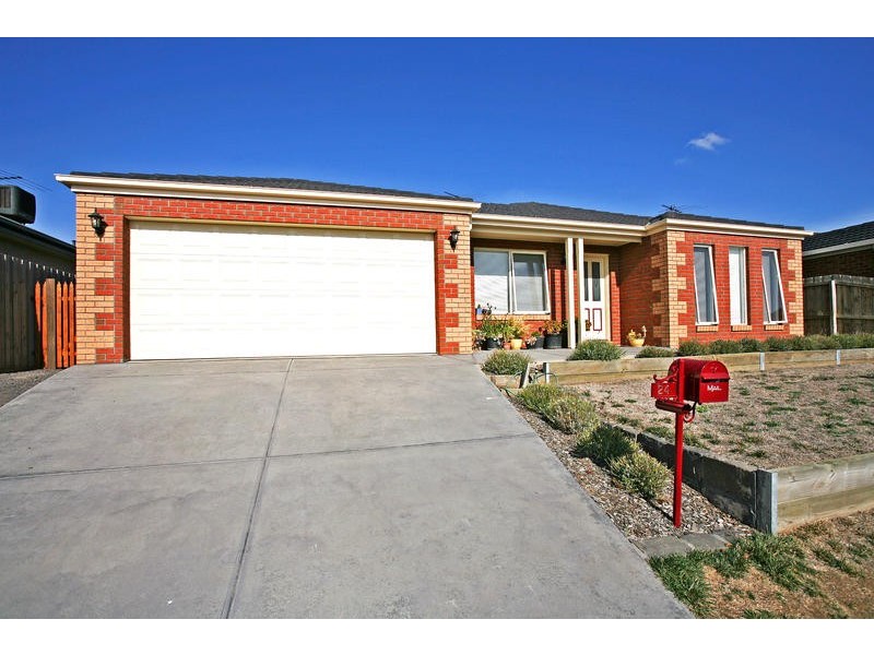 24 Semillion Place, Waurn Ponds VIC 3216