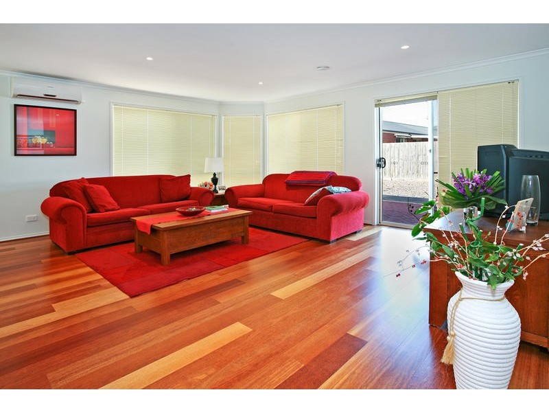 24 Semillion Place, Waurn Ponds VIC 3216