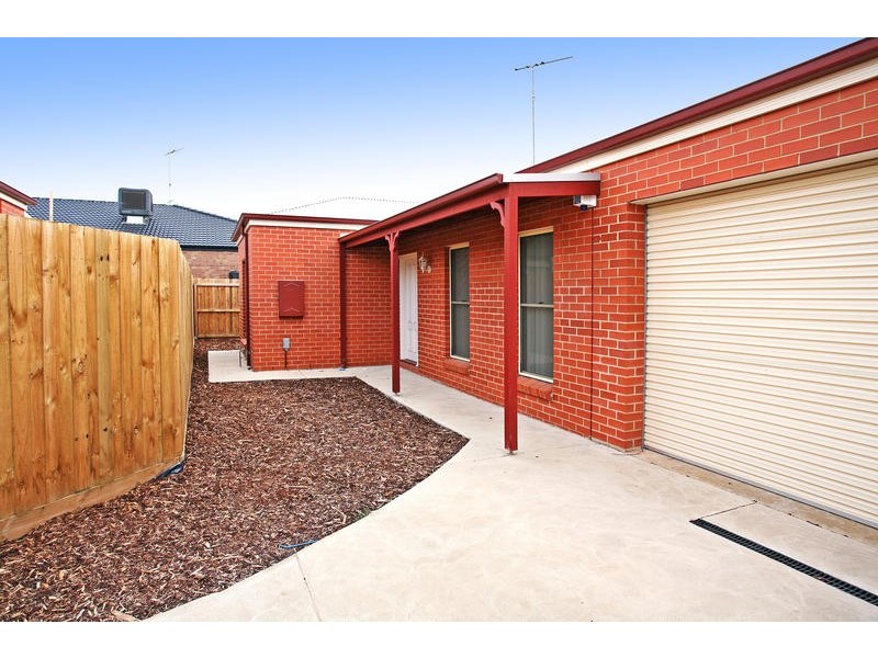 2/69 Malinda Crescent, Bell Park VIC 3215