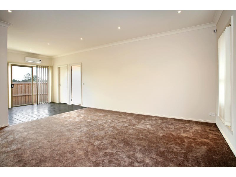 2/69 Malinda Crescent, Bell Park VIC 3215
