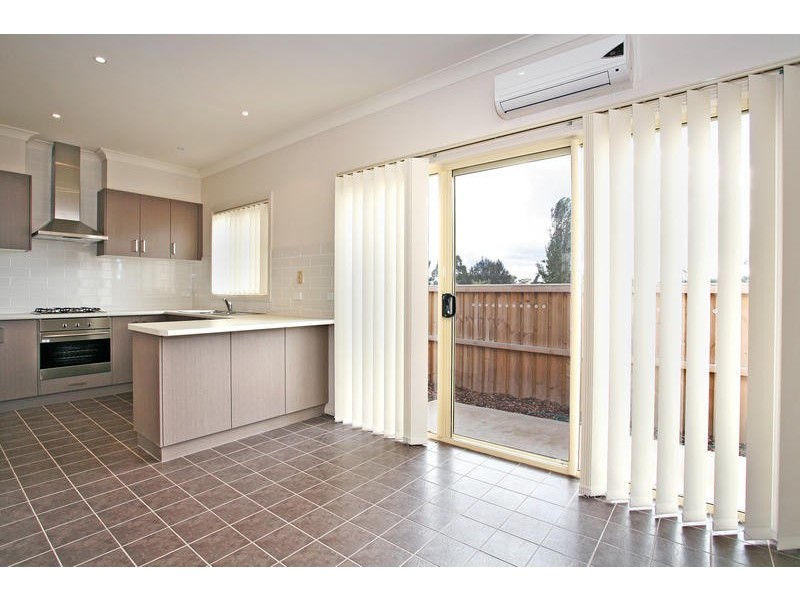 2/69 Malinda Crescent, Bell Park VIC 3215