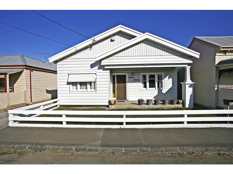 37 Mervyn Street, Newtown VIC 3220