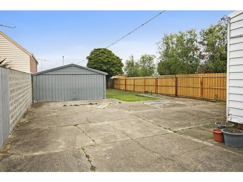 37 Mervyn Street, Newtown VIC 3220