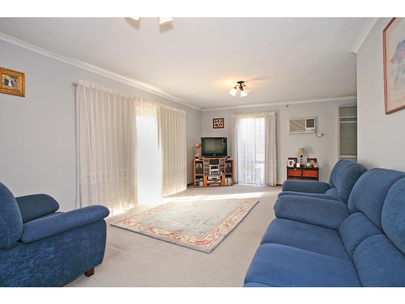 4 Sandalwood Court, Grovedale VIC 3216