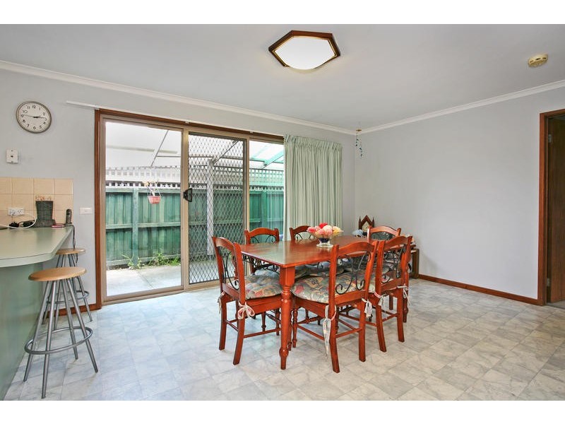 4 Sandalwood Court, Grovedale VIC 3216
