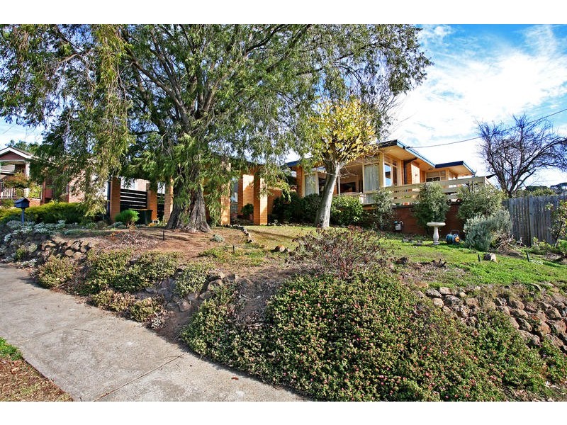 85 North Valley Road, Highton VIC 3216
