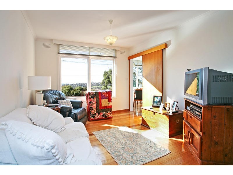 85 North Valley Road, Highton VIC 3216