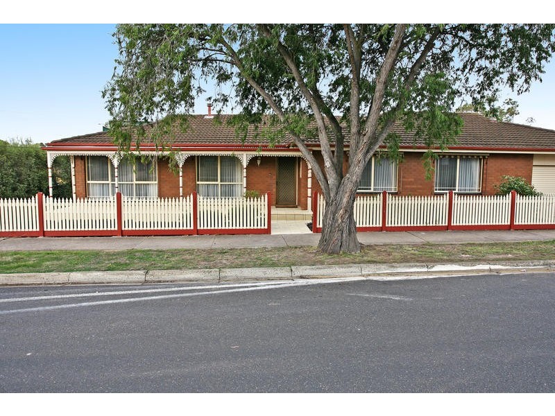 33 Fairlie Street, Hamlyn Heights VIC 3215