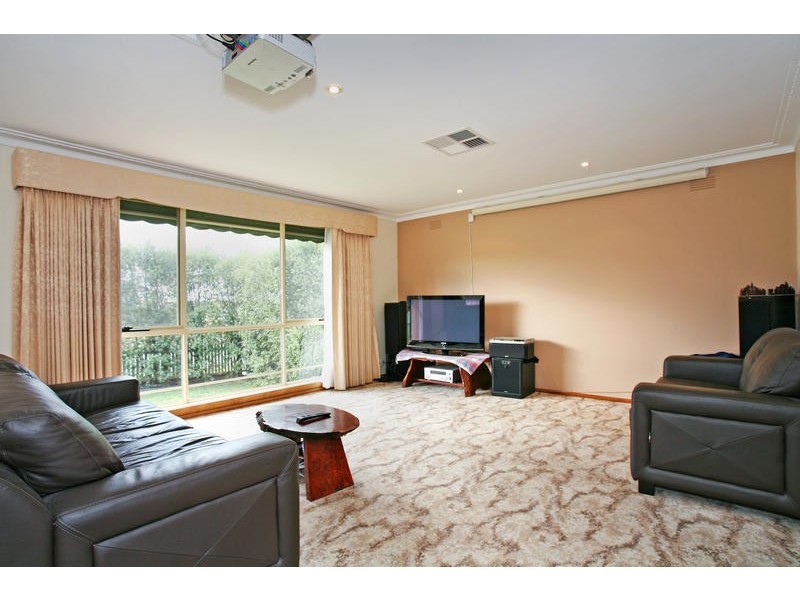 33 Fairlie Street, Hamlyn Heights VIC 3215