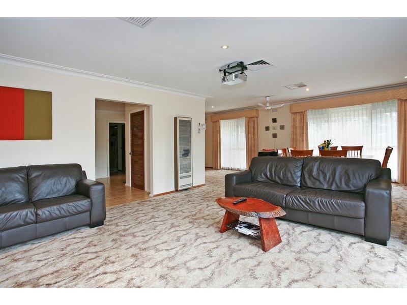 33 Fairlie Street, Hamlyn Heights VIC 3215