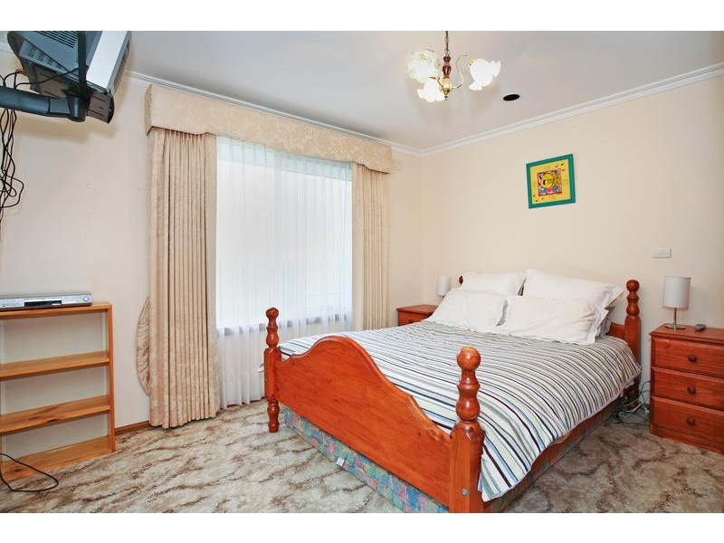 33 Fairlie Street, Hamlyn Heights VIC 3215