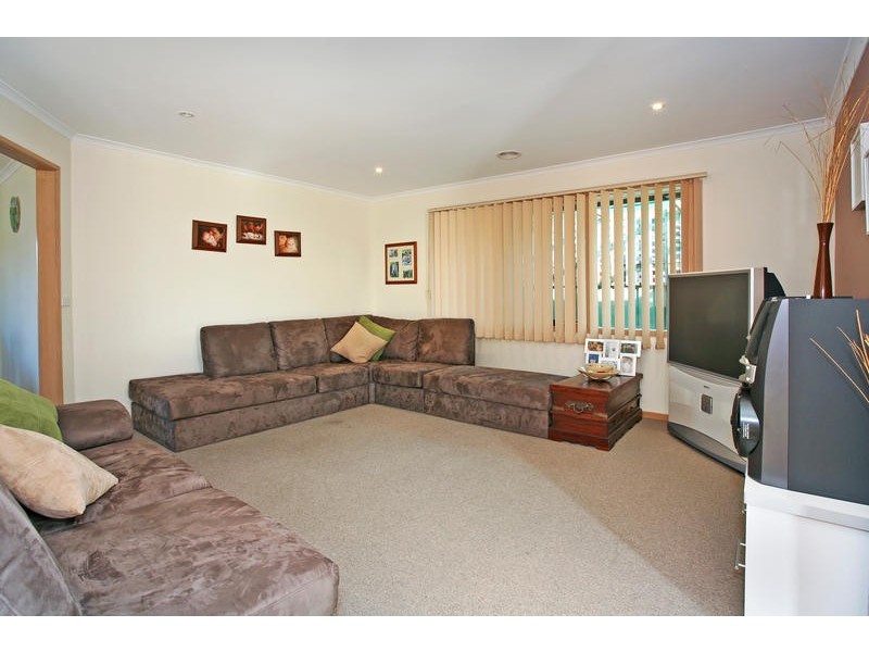 11 Greenville Drive, Grovedale VIC 3216