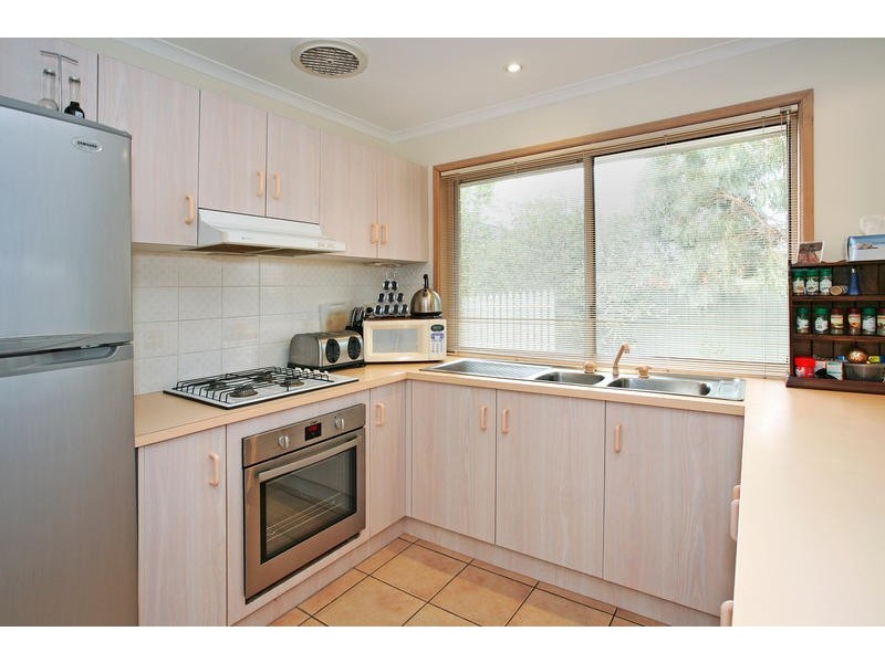 11 Greenville Drive, Grovedale VIC 3216