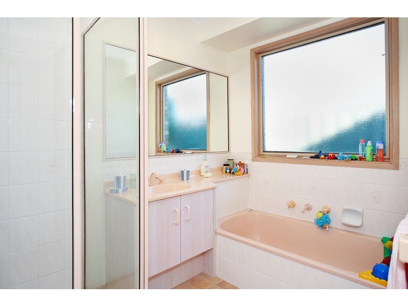 11 Greenville Drive, Grovedale VIC 3216