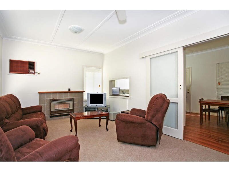 18 Bromley Street, East Geelong VIC 3219