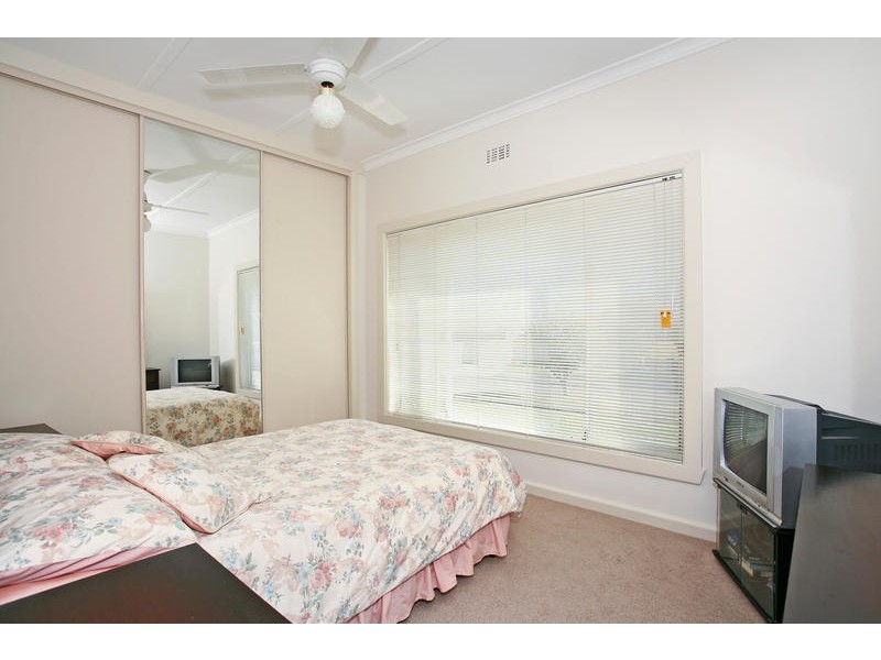 18 Bromley Street, East Geelong VIC 3219