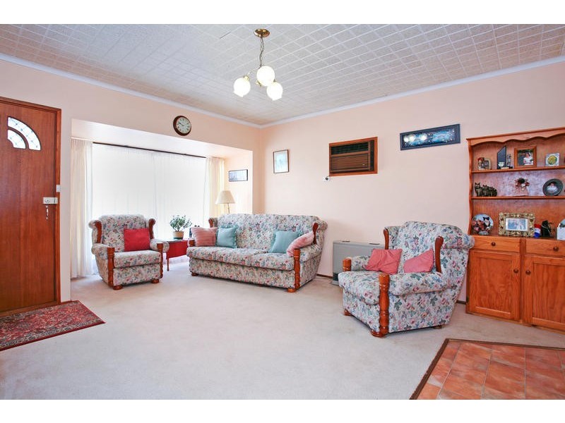 30 Fidge Crescent, Breakwater VIC 3219