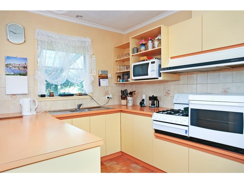 30 Fidge Crescent, Breakwater VIC 3219