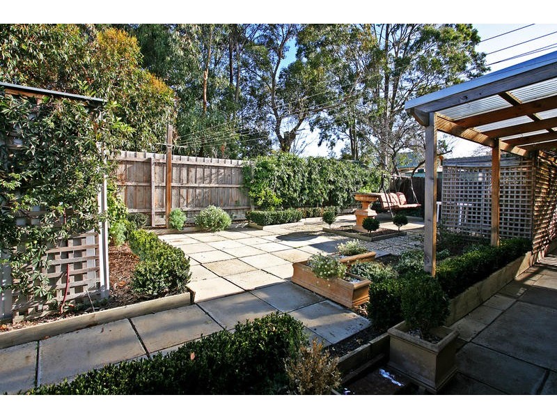 Unit 3/16 Cara Road, Highton VIC 3216