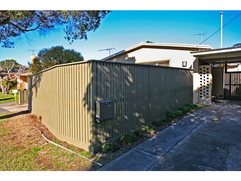 2/5 Harrow Close, Belmont VIC 3216
