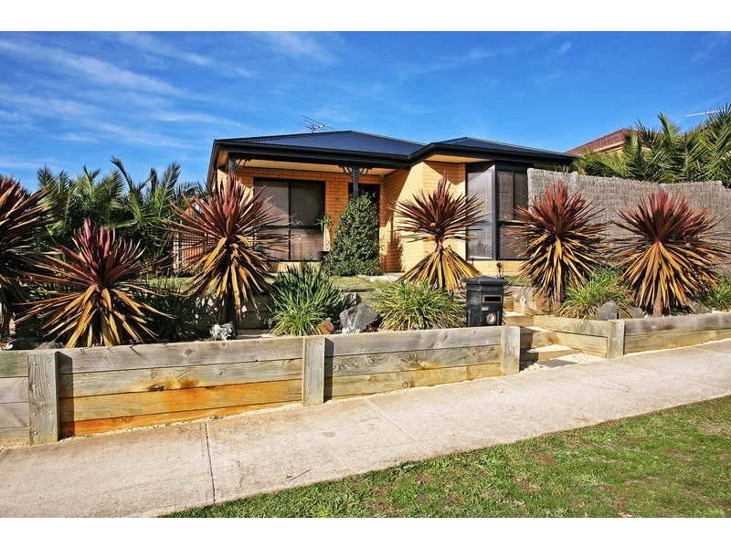 75 Rossack Drive, Grovedale VIC 3216