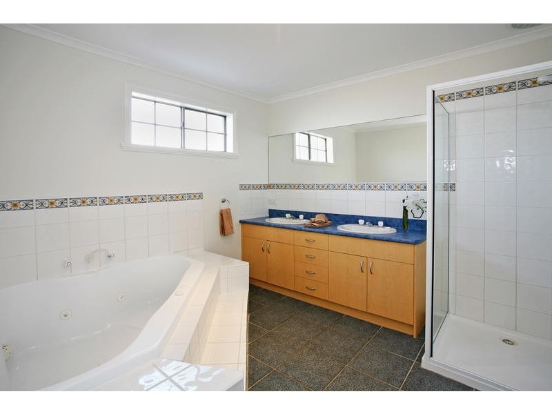 15 Sunderland Road, Wandana Heights VIC 3216