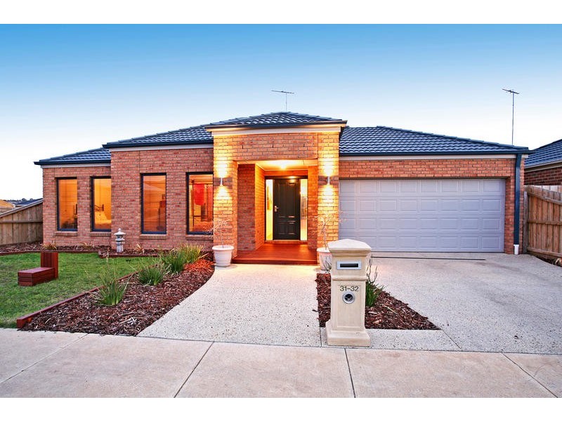 31-32 Senior Court, Highton VIC 3216