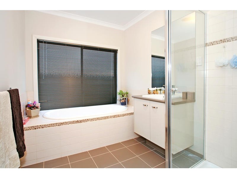 31-32 Senior Court, Highton VIC 3216