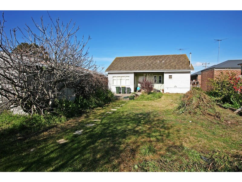 32 Laura Avenue, Belmont VIC 3216