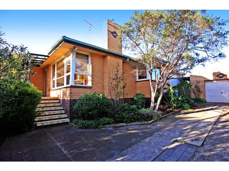 5 Roncliffe Road, Highton VIC 3216